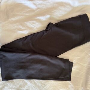 HUE Charcoal Leggings